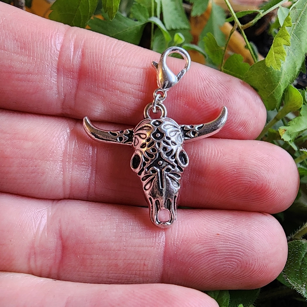 5/$25 Bull Charm Texas Long Horn Steer Skull Ox Cow Taurus Cowboy Cowgirl Charm
